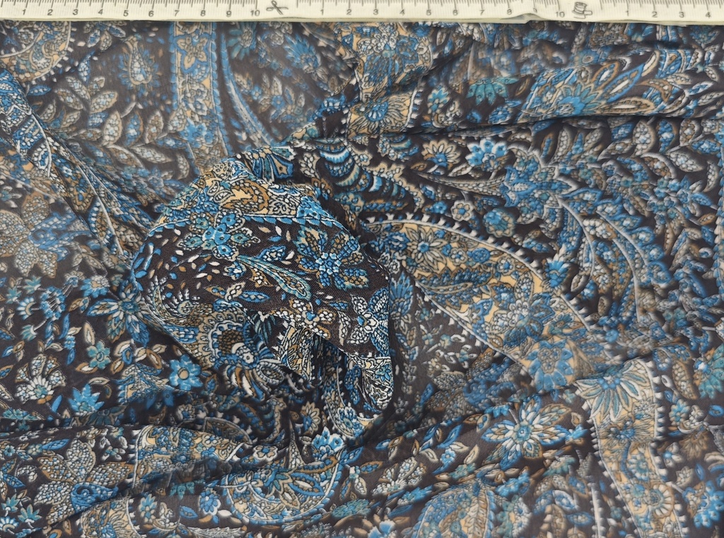 Georgette negro pasley petroleo