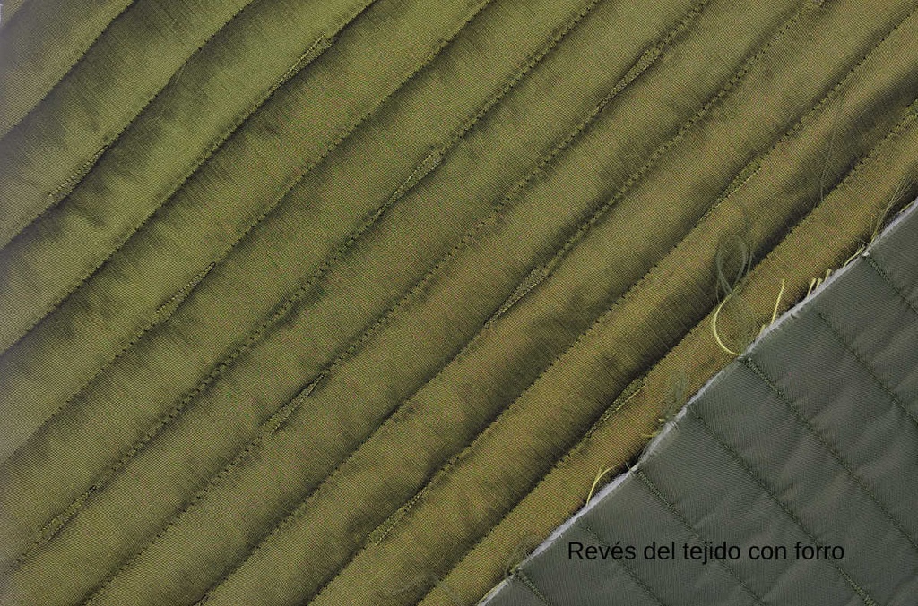 Tafetán acolchado forrado rayas