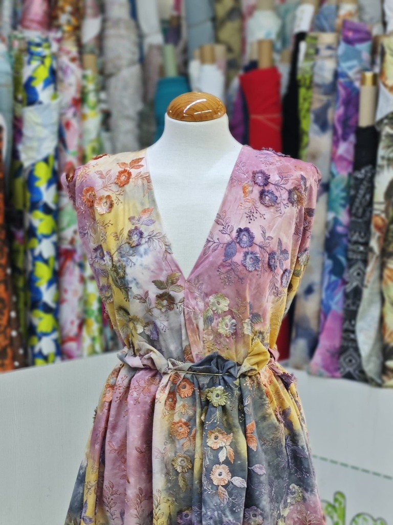 Batik bordado