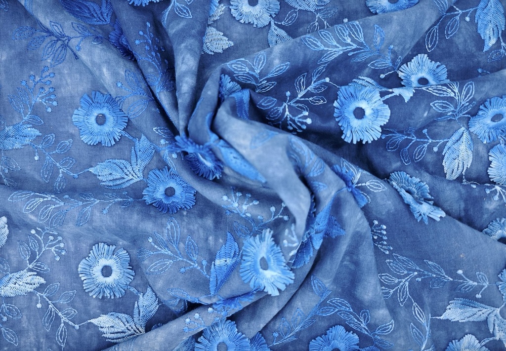 Batik bordado