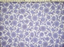 Viella blanca flores pasley azul