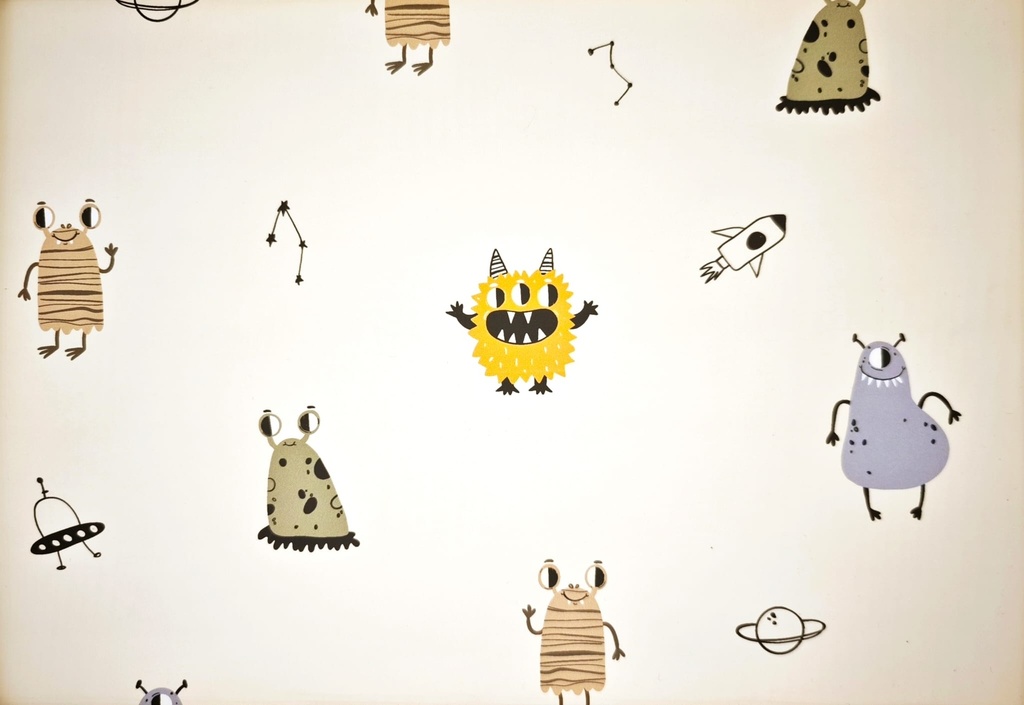 Impermeable monstruitos