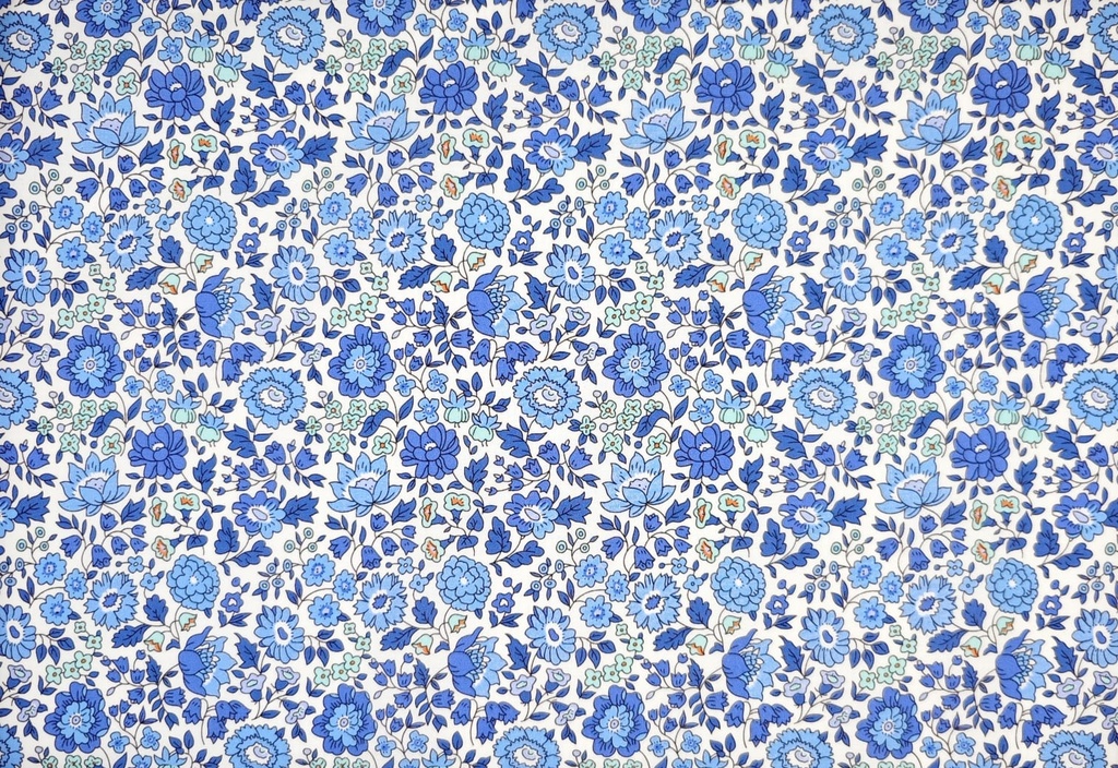 Popelín flor blanco azul