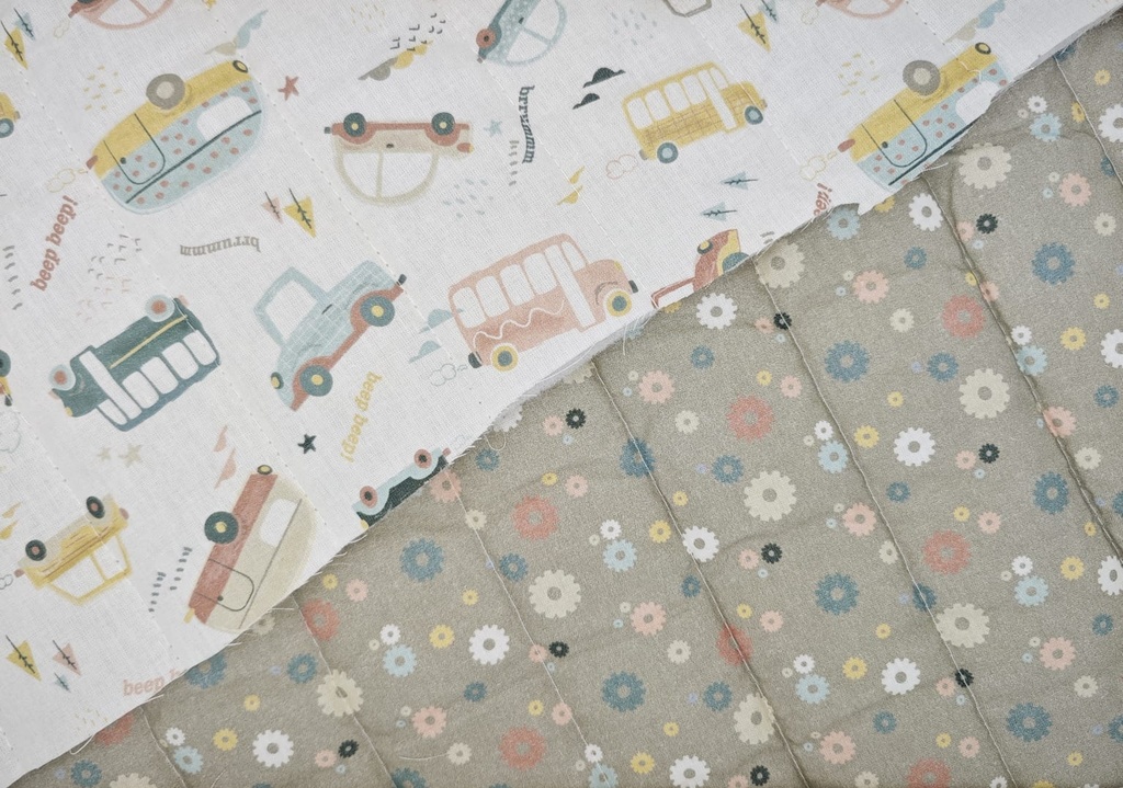 Algodón acolchado coches / flor