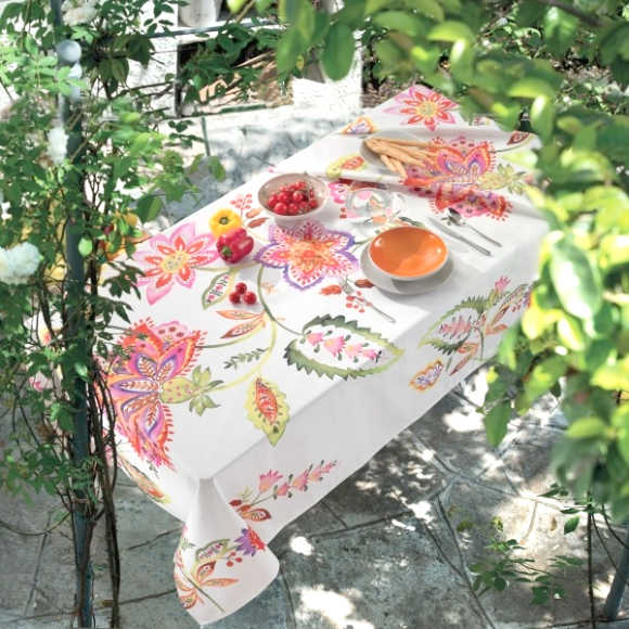 Mantelería estp. flores crema multicolor