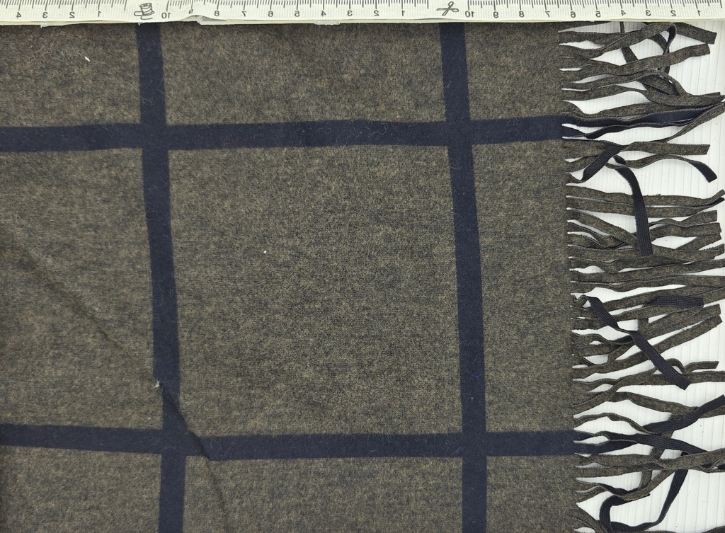 Punto flecos cuadros verde musgo
